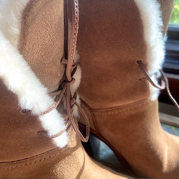 New UGG Jerene Shearling Bootie in Chestnut
Size 8 MSRP $250 - Picture 3 of 10
